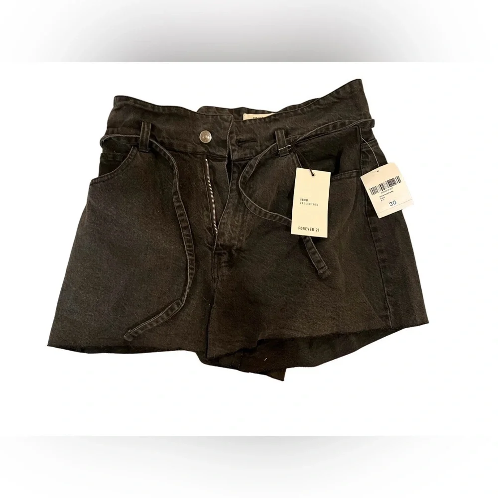 NWT Forever 21 High Waisted Jean Short - Black - Picture 3 of 11